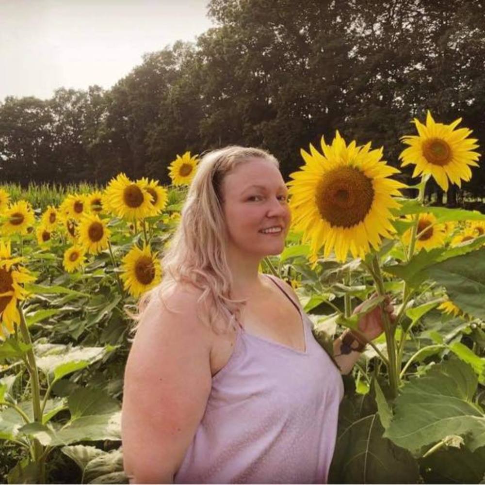 Meet your Posher, Nikki-bubblegum